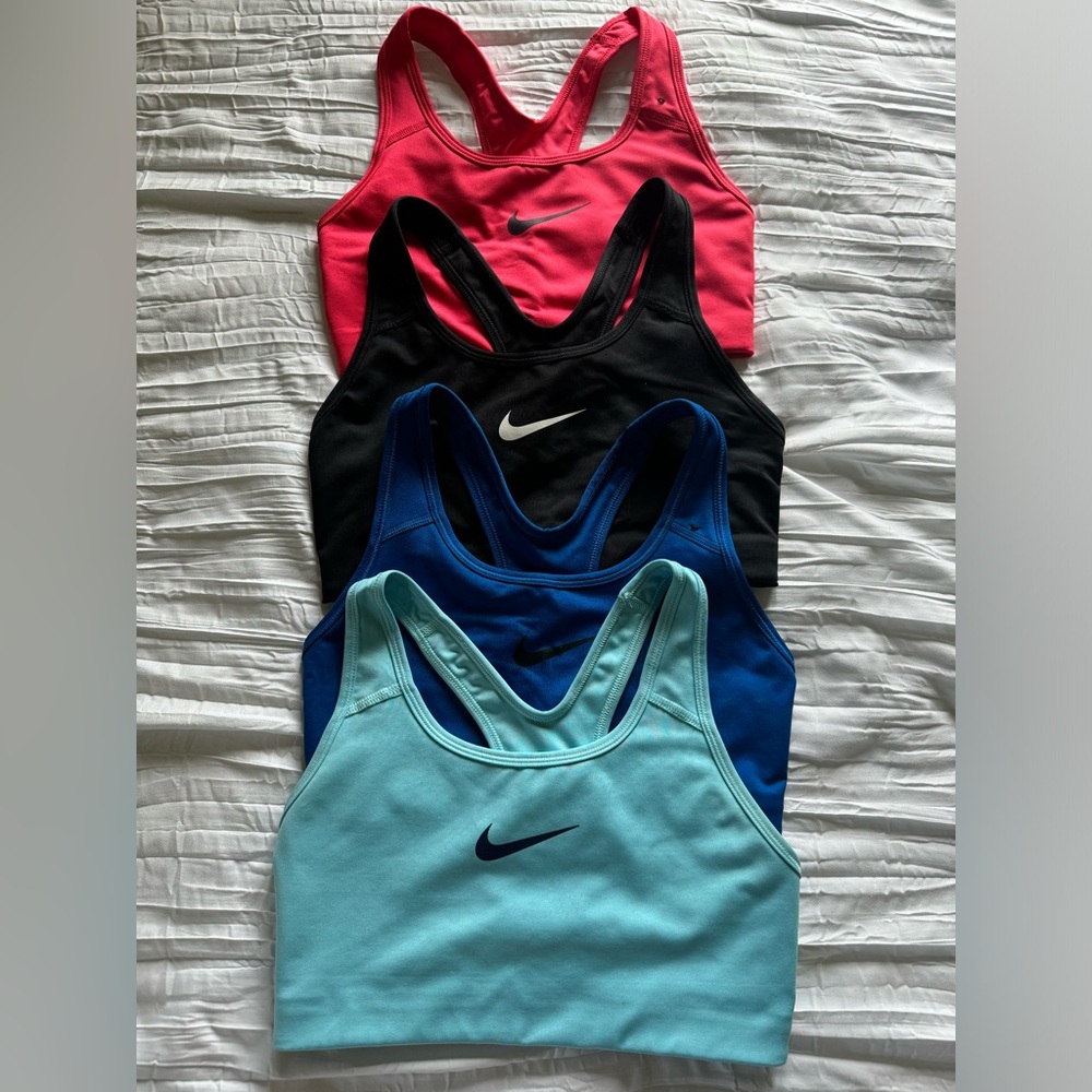 4 New Nike Sport Bras